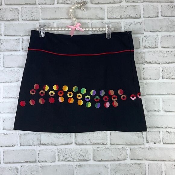 Nicola Quilter Mini Skirt Embroidered Circles Black Size 8-10 Unique Designer - Picture 1 of 8